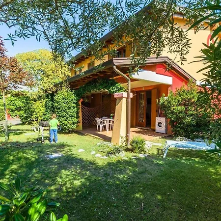 Ferienhaus Fuer 6 Personen Ca 50 M In Bibione, Venetien Provinz Venedig - B59974 *